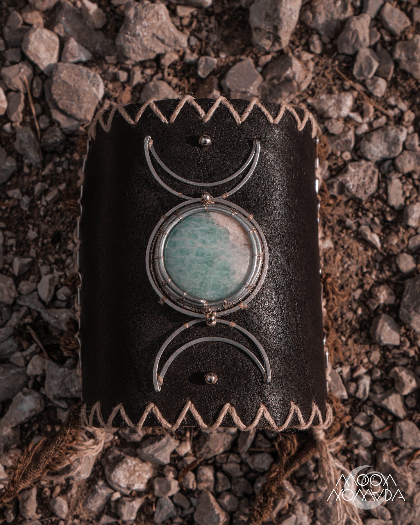 Luna • Cuff
