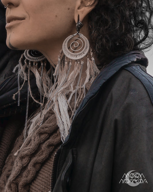 MoonDreamers • Ear Jewelry