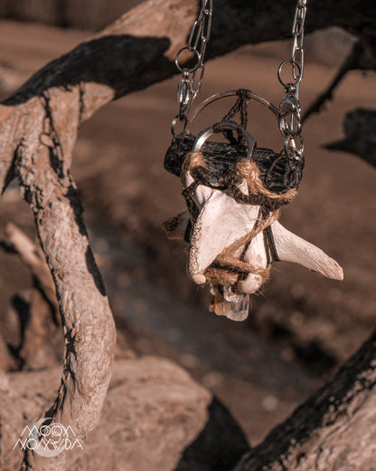 FlyFree • Neck Adornment