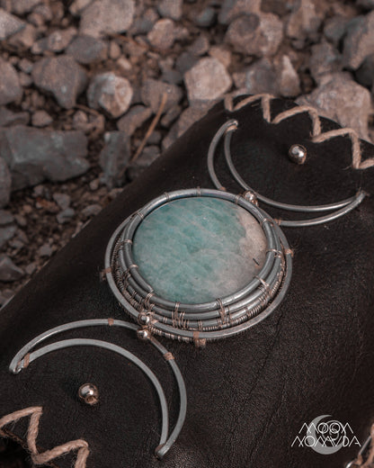 Luna • Cuff