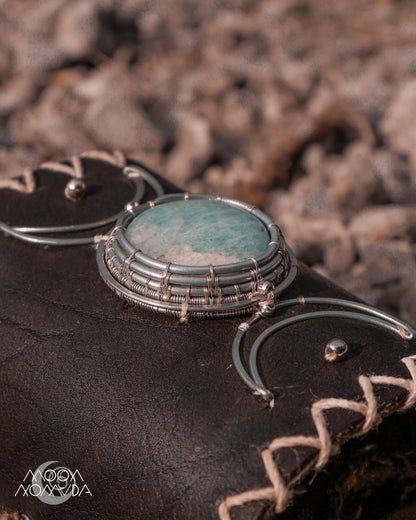 Luna • Cuff