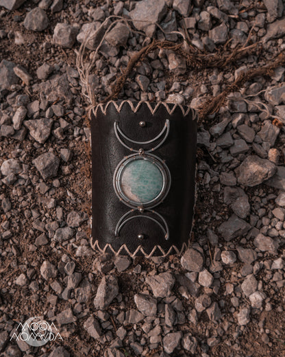 Luna • Cuff