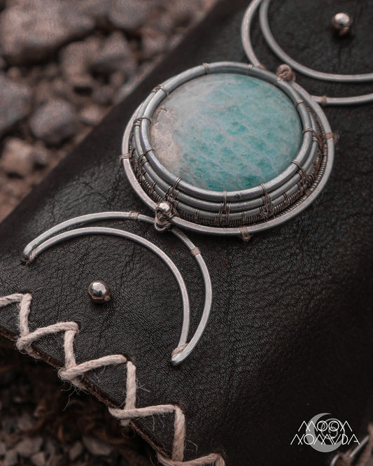 Luna • Cuff