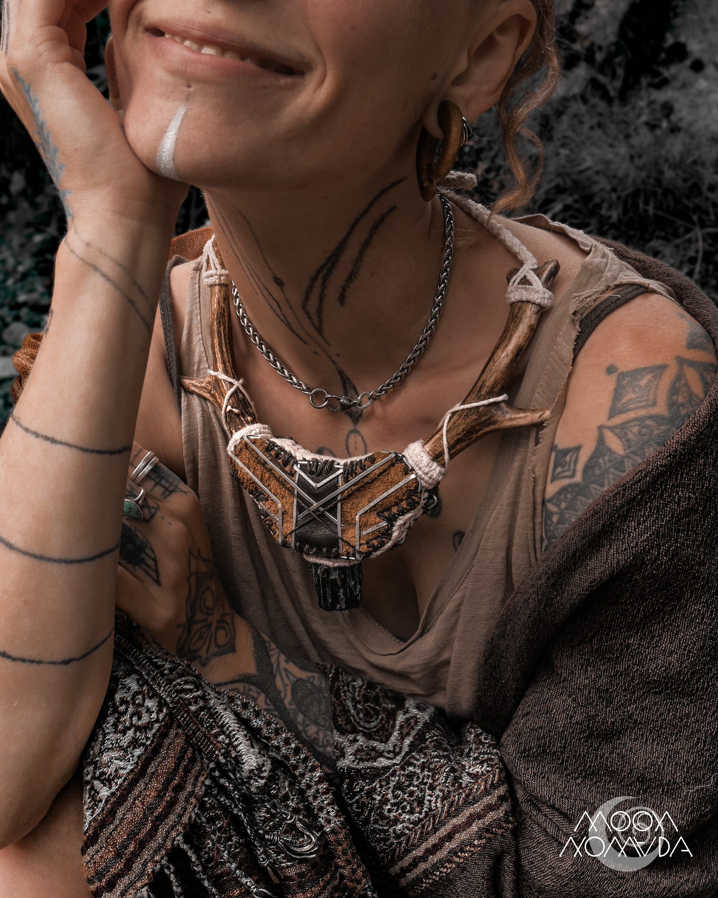 AntlerArt • Neck Adornment