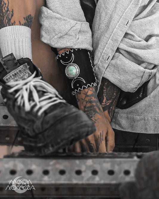 Luna • Cuff