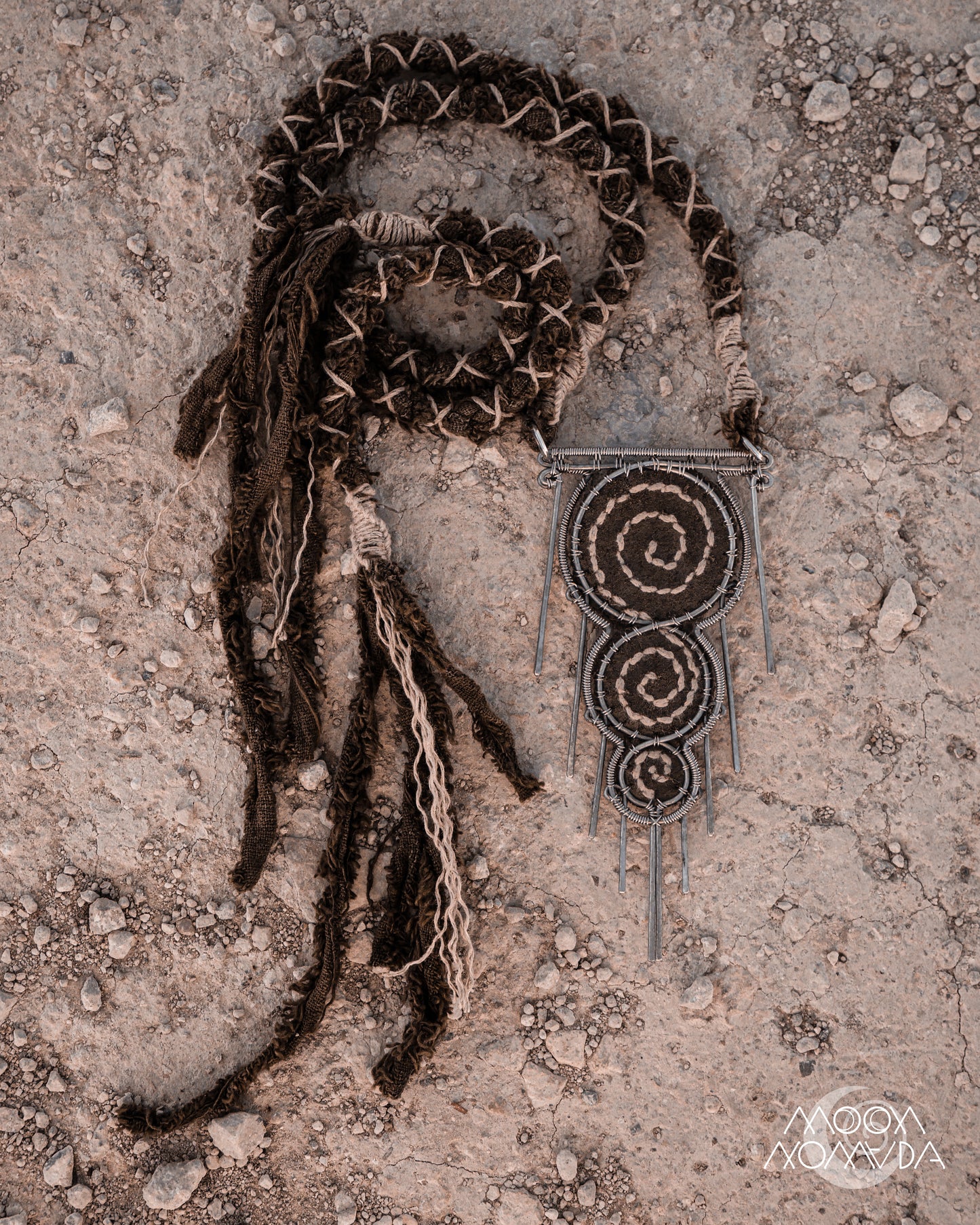 Timelines • Neck Adornment