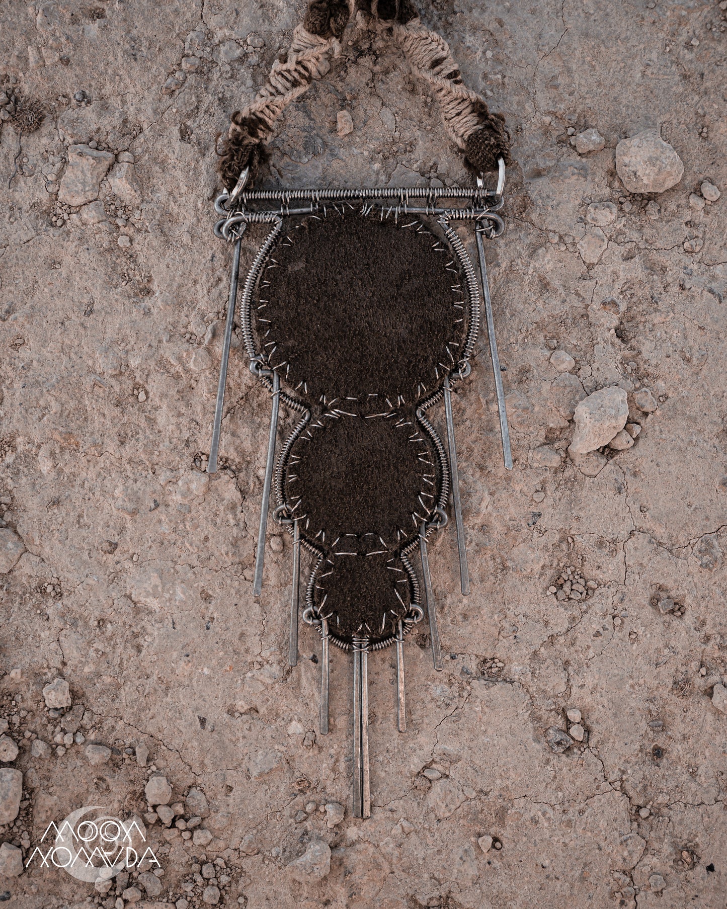 Timelines • Neck Adornment